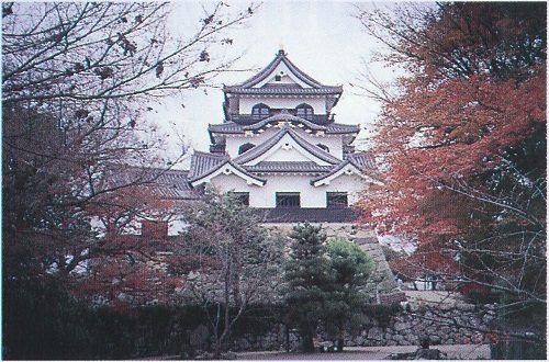 図2井伊家の居城、彦根城。