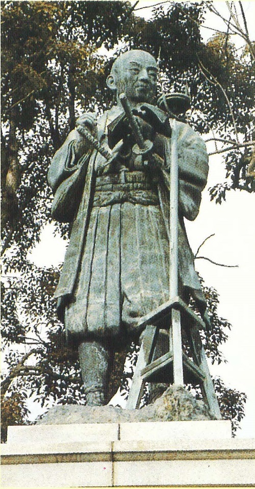伊能忠敬蔵（佐原市諏訪公園）