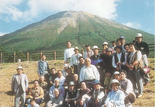 秋の一泊研修旅行「蒜山・大山」（大山中腹にて）