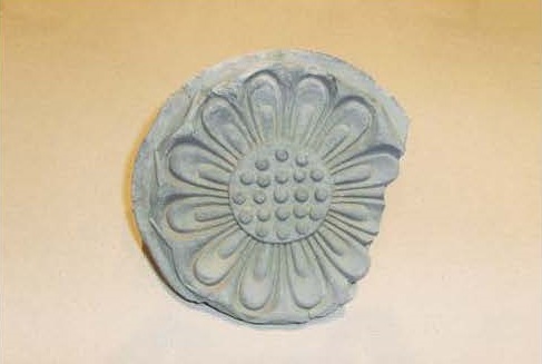 図 1 郡里廃寺の軒丸瓦