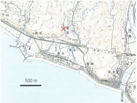 図2高知県安田町唐浜周辺の地図。2012年4月現在、×で示した場所で化石の観察や採集が可能。国土地理院発行1/25000地形図「安芸」の一部を使用。