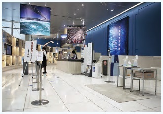 写真1感染症対策をした博物館常設展入口付近（2021年10月）